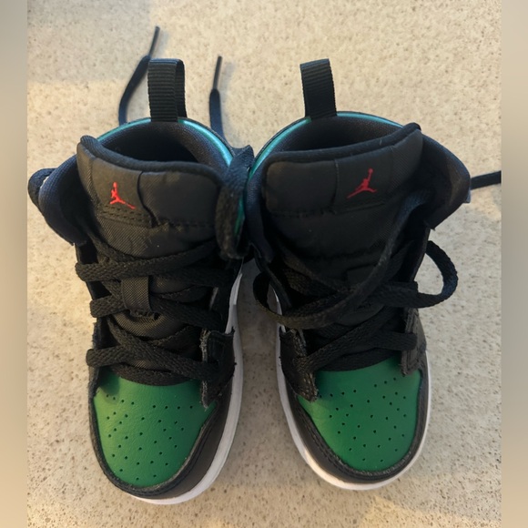 Jordan 1 Mid Kids Shoes - Size 7C - Picture 3 of 5